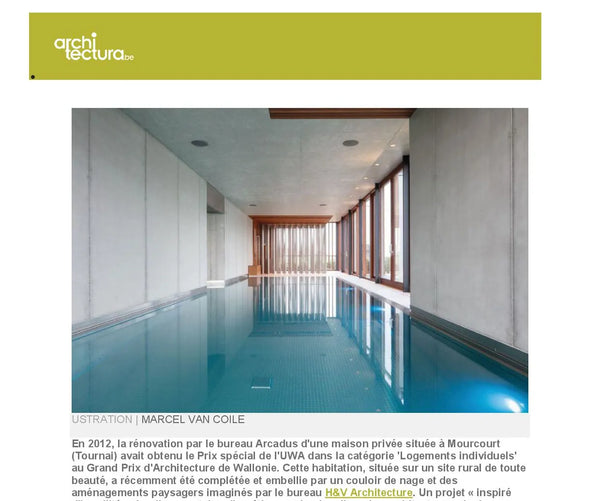 Article d'Architectura.be sur le couloir de nage en inox de Mourcourt près de Tournai, conçu par H&V Architecture
